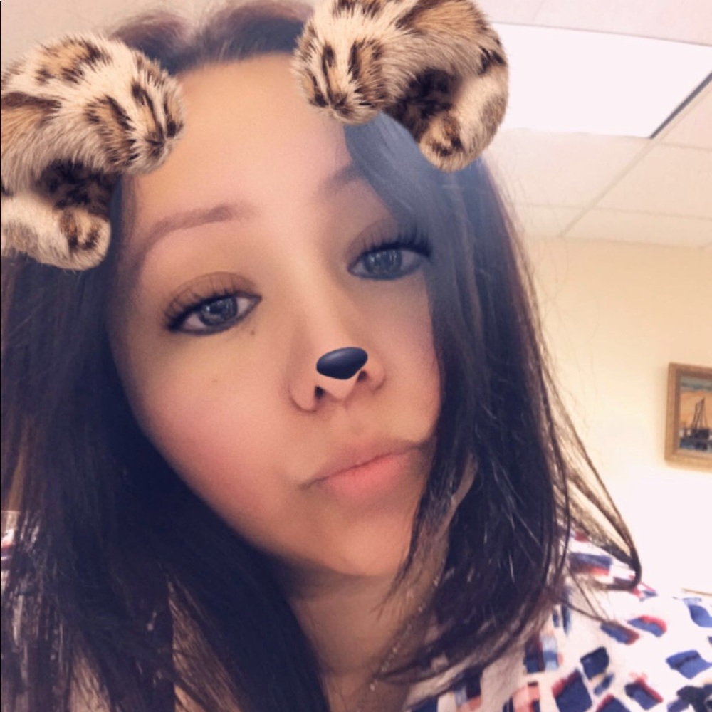 Meet your Posher, Nina